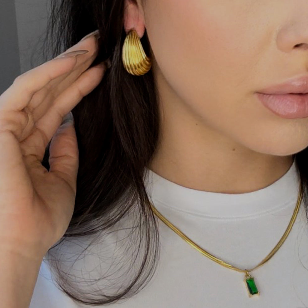 Lucky Girl Pendant Necklace Green PRISM Lifestyle Co.